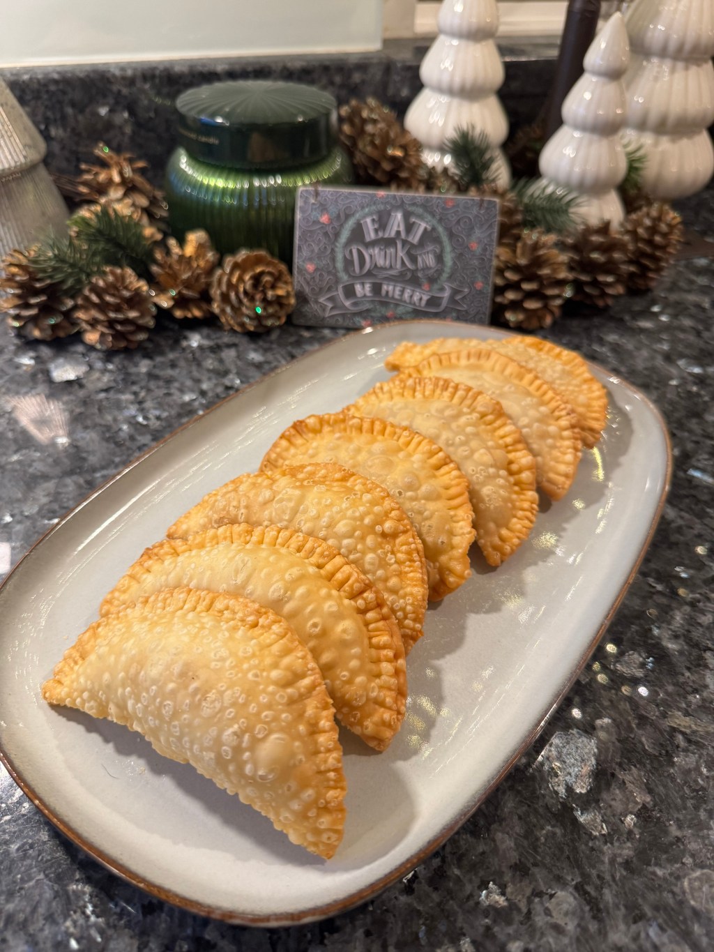 🥟 Pastelillos de Manchego, Chistorras, Miel y&nbsp;Tomillo